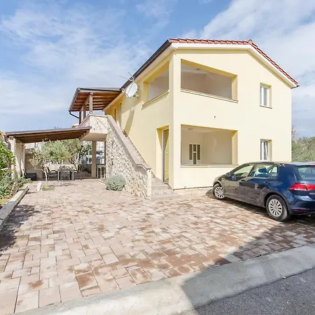 Apartment Anka *